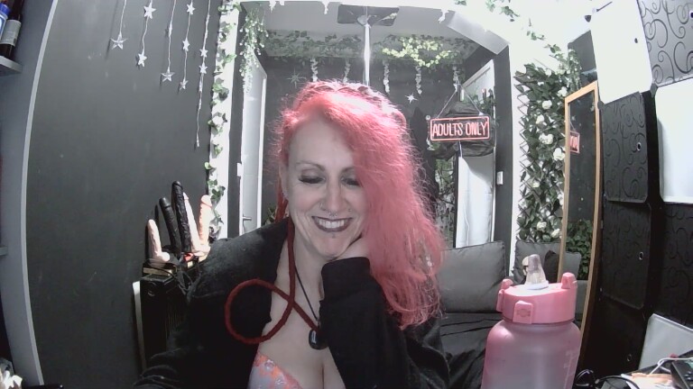 SkySparks's Streamate show and profile