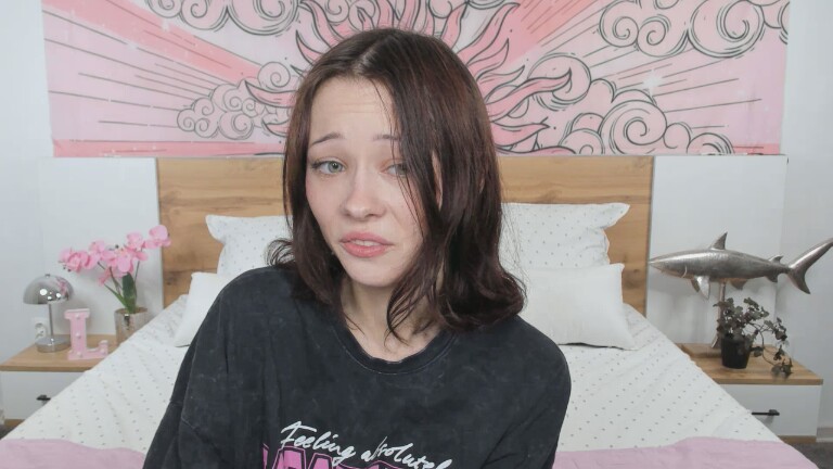 LisaPearly's Streamate show and profile