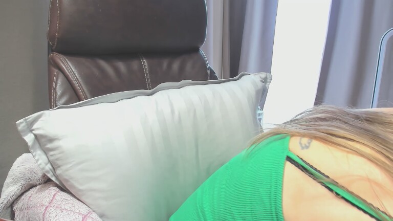 Kate_Adventurous's Streamate show and profile