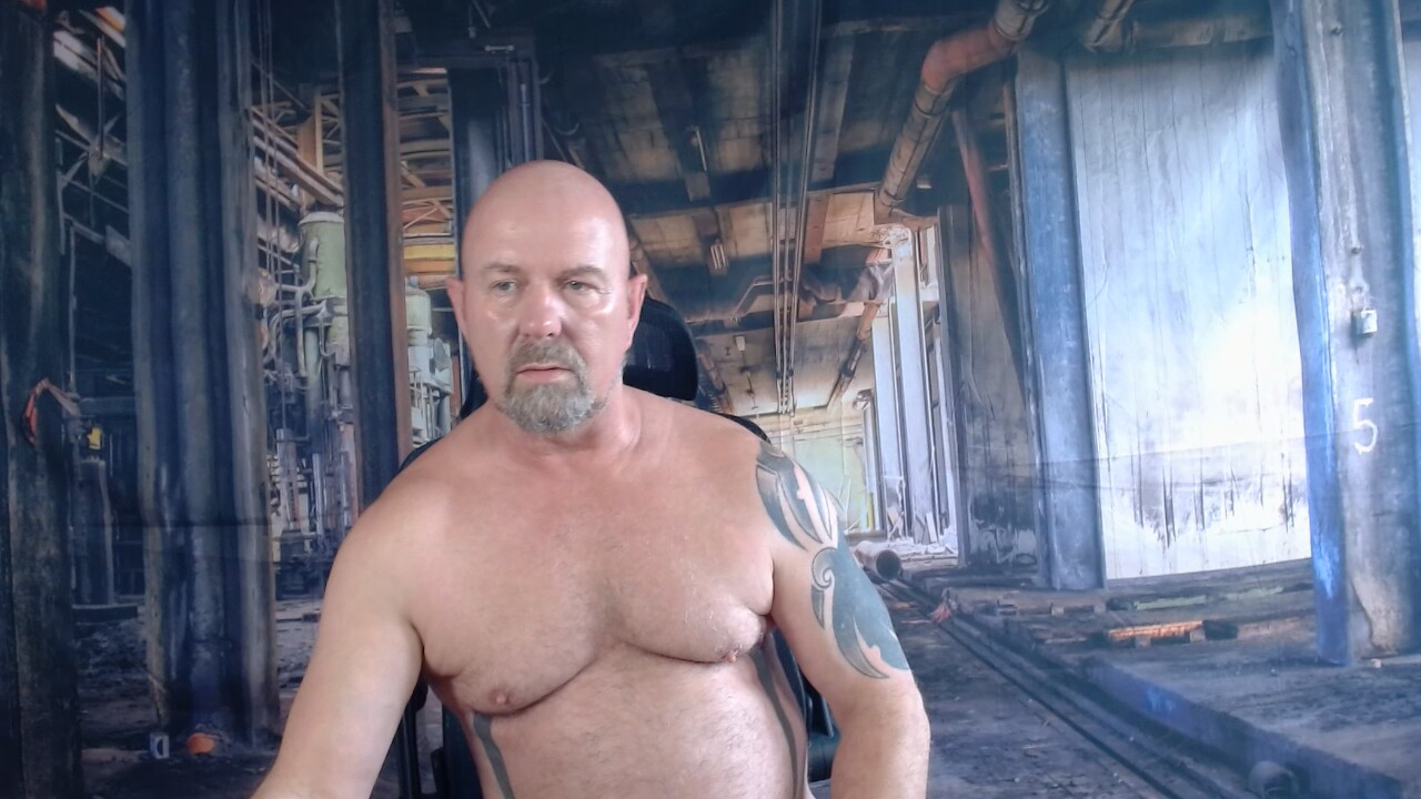 DomManlyGuy