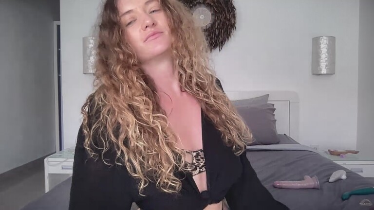 PocketSizeOliviaLive's Streamate show and profile