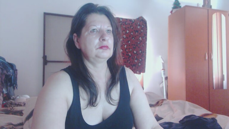 ExtasyMature's Streamate show and profile