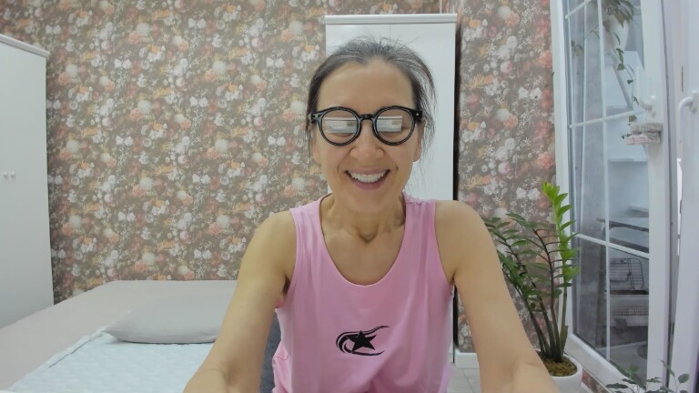 CharmChoice's Streamate show and profile