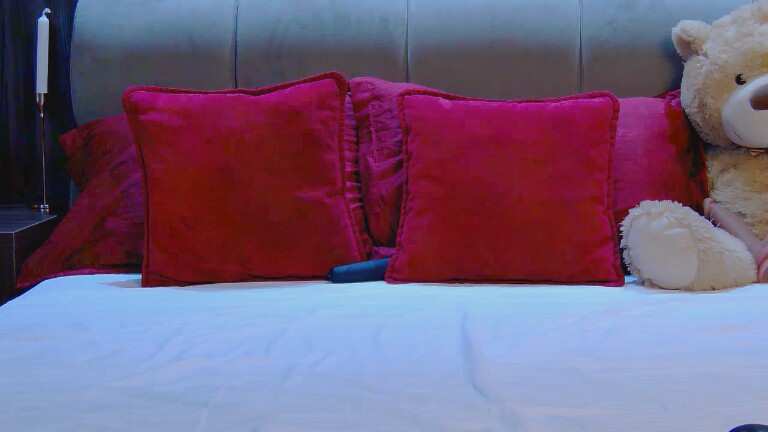 DesireeMilf's Streamate show and profile