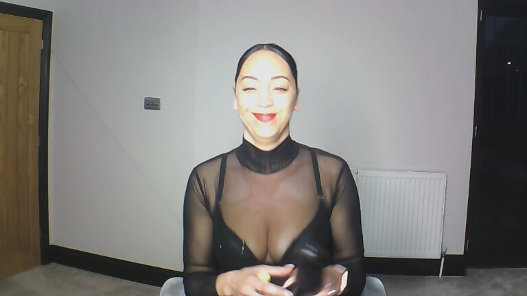 QueenTrick's Streamate show and profile