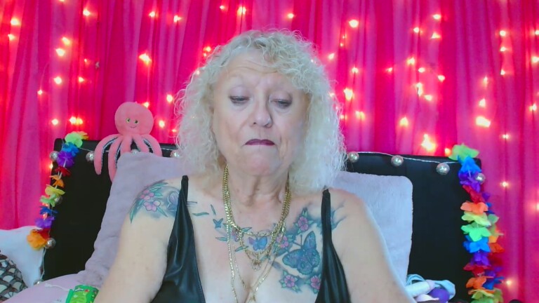 XoXMandyXoX's Streamate show and profile