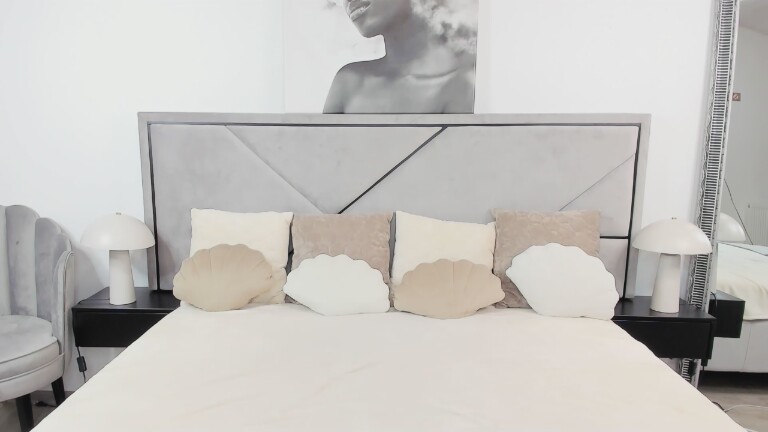 Verba's Streamate show and profile