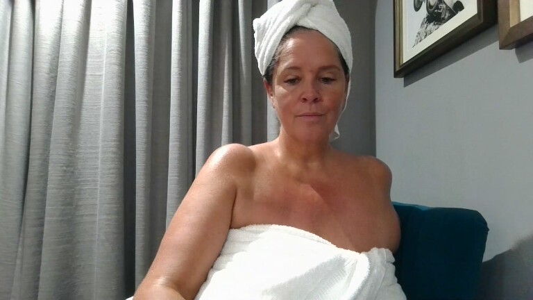 Queen_Dee_X's Streamate show and profile