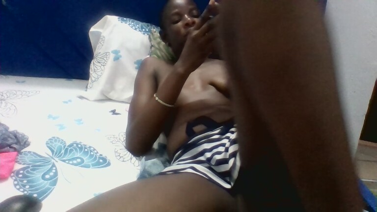 Honiegal's Streamate show and profile